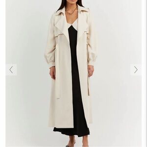 DISSH Serena Gathered Cream Trench